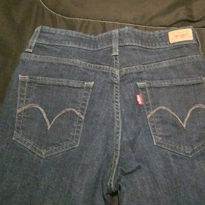 Levi Mid rise skinny